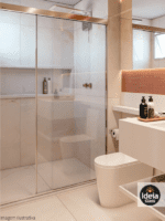 Box Nobre com amortecedor, com uma folha fixa e uma folha de correr, vidro temperado incolor com 08mm de espessura e kit reto de alumínio na cor Cromado.